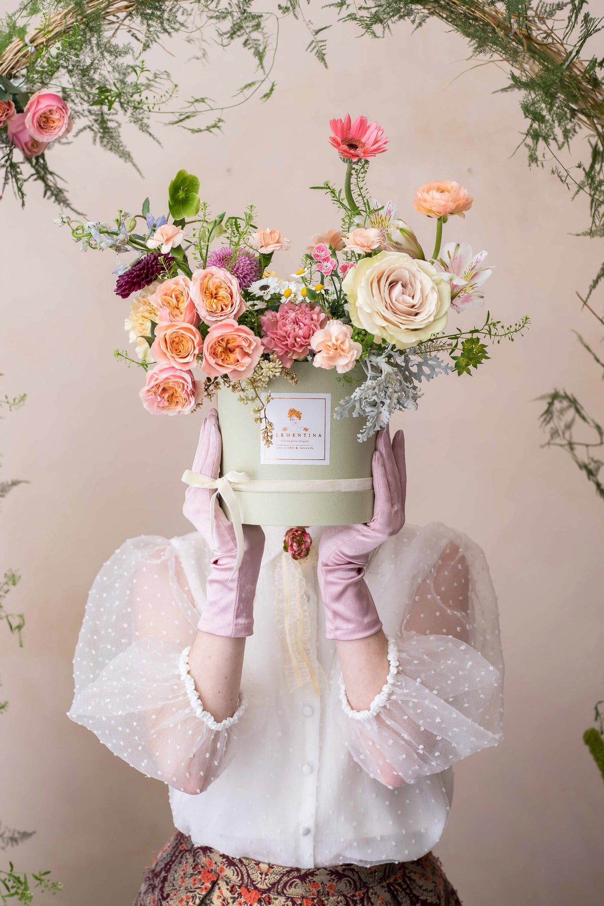 Caja floral – curso corto de diseño de cajas florales de Clementina Flower School