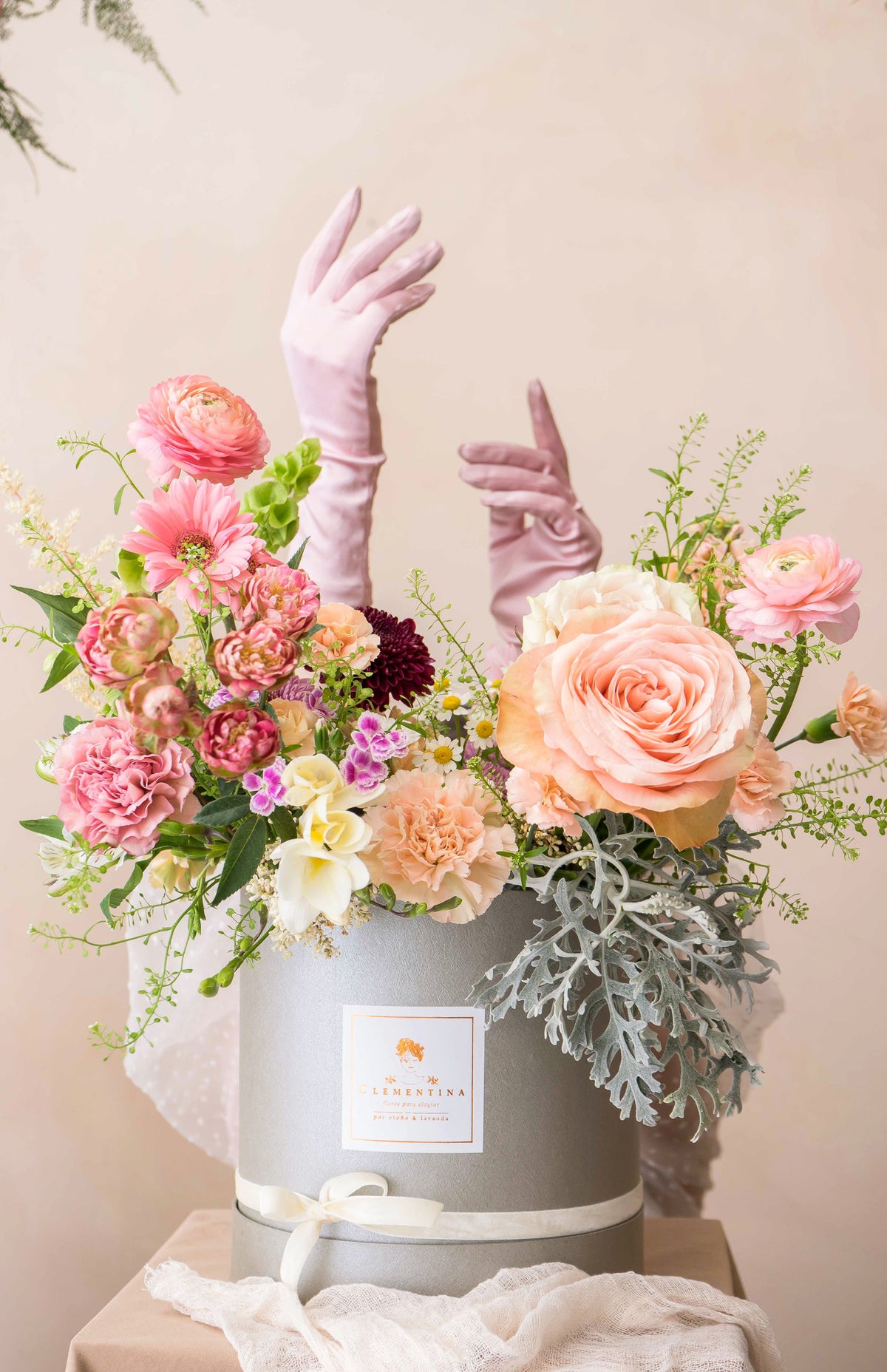 Caja floral – curso corto de diseño de cajas florales de Clementina Flower School (6)
