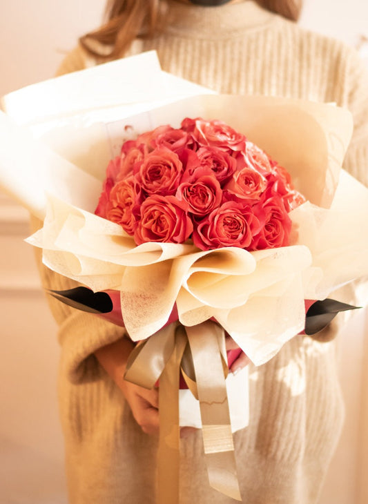 Bouquet Roses are red