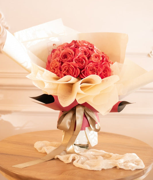 Bouquet Roses are red