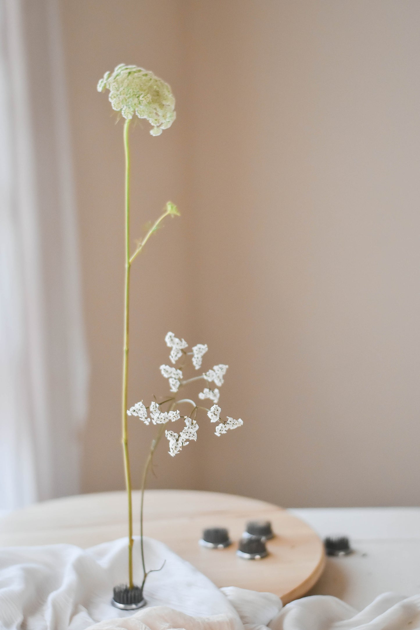 Kenzan metálico (floral frog) - Pequeño